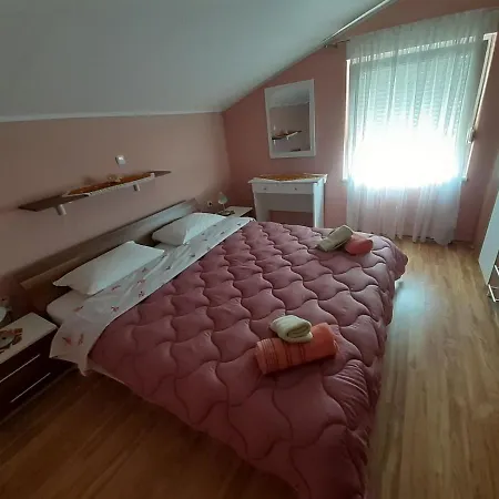 Meri Apartment Kampor