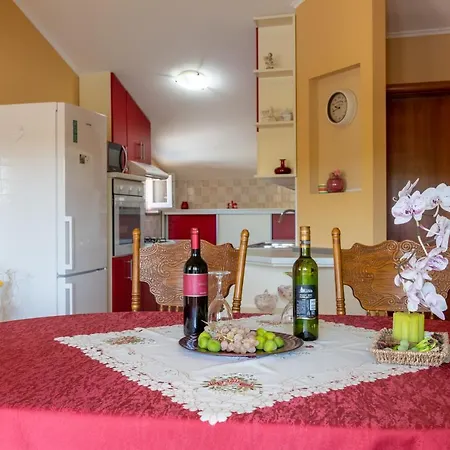 Meri Apartment Kampor