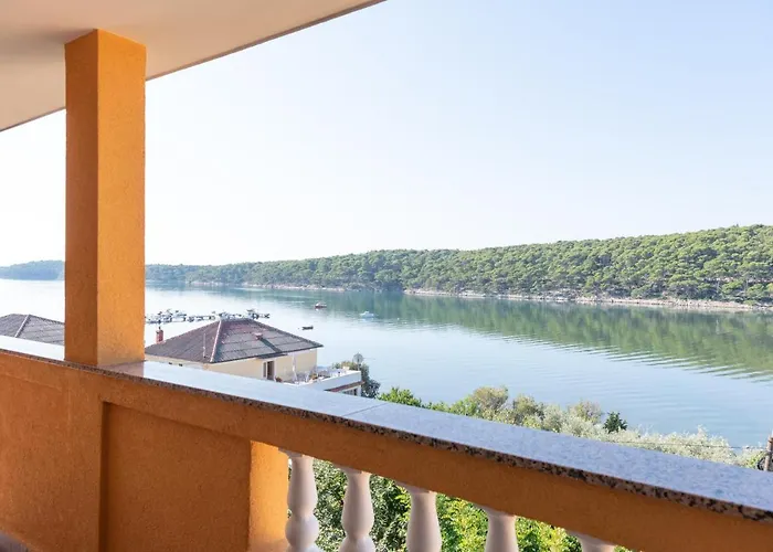 Meri Apartamento Kampor